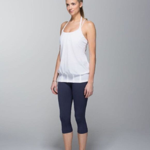 Lululemon In The Flow Crop II *Pattern - Picture 12 of 12